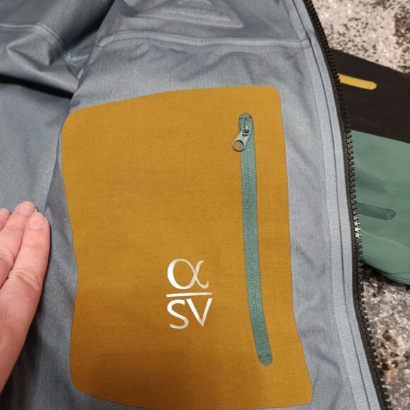 Arc'teryx Men's Grey and Black Jacket - Picture 5 of 7